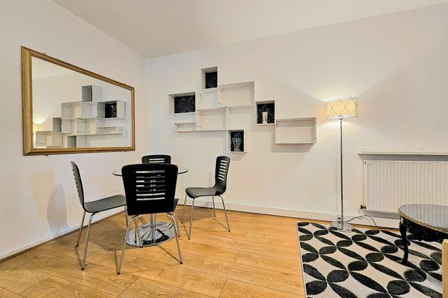 28, Clarence Gardens, London photo 4