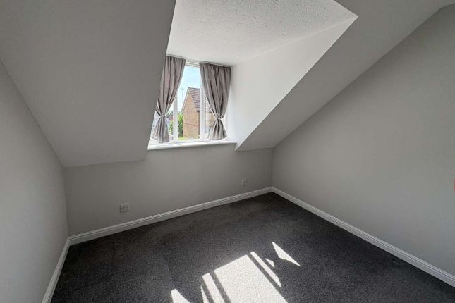 Flat 38, Watford photo 4