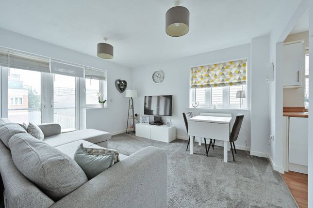 Edridge Court, Watford photo 2