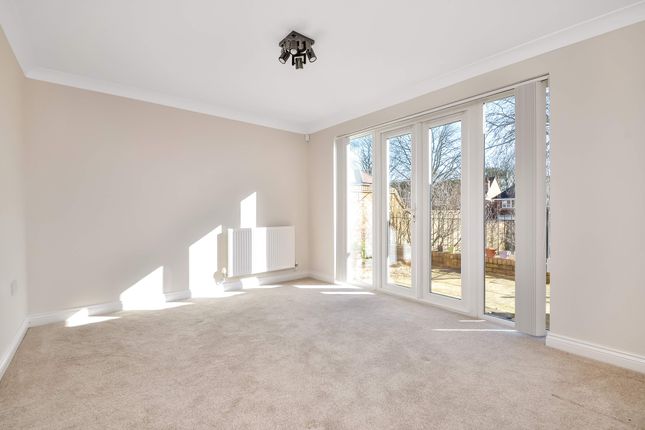 6, Skye Close, Portsmouth photo 4