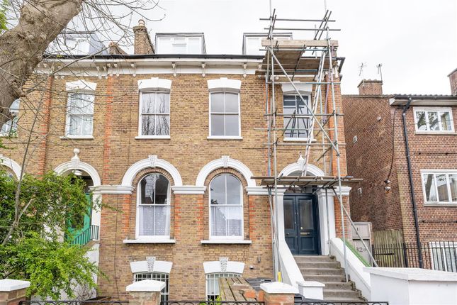Thumbnail Flat for sale in Southwold Road, London