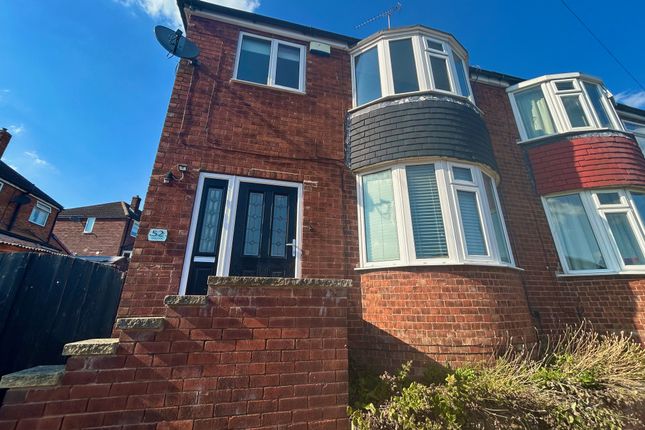 3-bed house on 52, ROTHERHAM, £1,000/mo