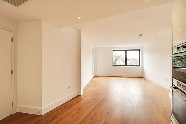 10 Impact House 181-185 High Road, Chigwell photo 4