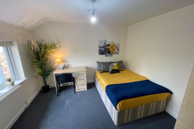 Shared accommodation to rent in Spalding Way, Cambridge