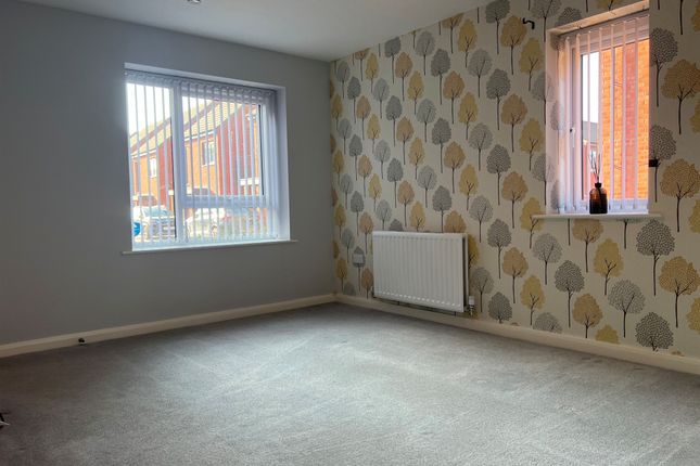 8, Reginald Smith Crescent, Wolverhampton photo 4
