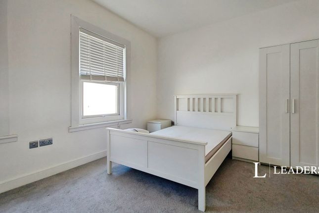 Room 3, 109, Queens Road, Essex photo 2