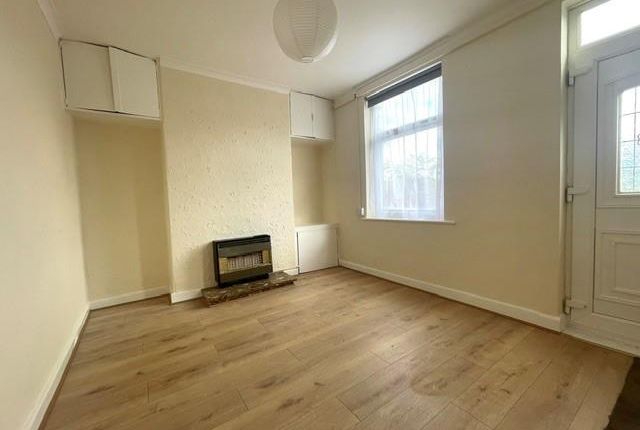26, Sherwood Drive, Shirebrook photo 2