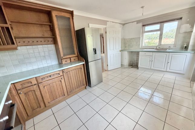 2, Fleet Road, Aldershot photo 3