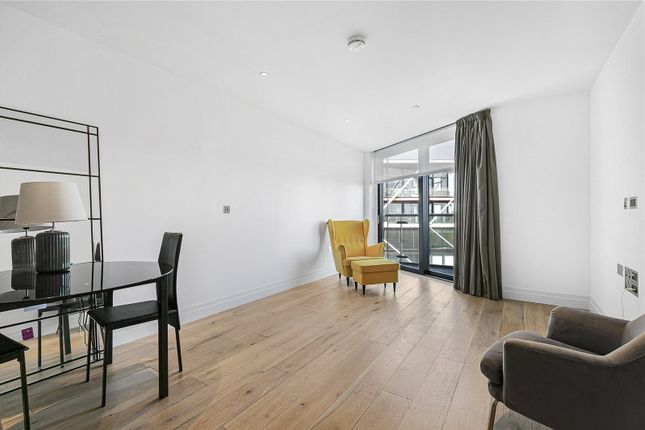Thumbnail Flat to rent in One Riverlight Quay, London