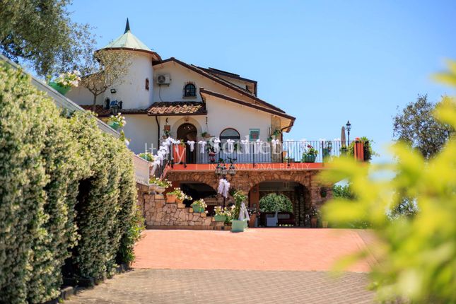 Country house for sale in Via Dante Alighieri, Castelnuovo Magra, Liguria