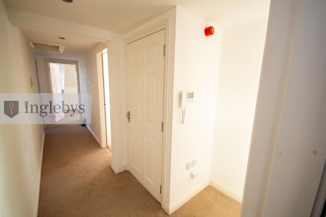 7 The Royal, Esplande  Apartments, Esplanade, Redcar photo 4