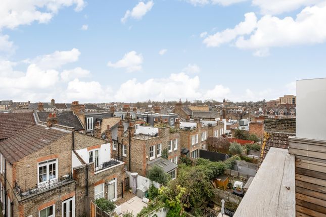 Terraced house for sale in Beauchamp Road, London