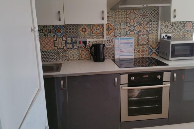 cuzzens house, weatherley close, london photo 5
