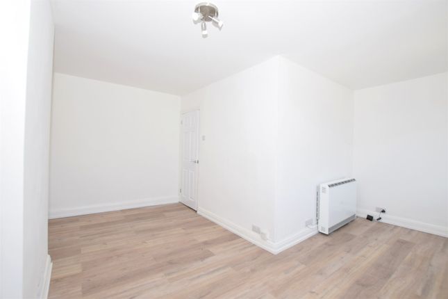 Flat 213, 213 Pagham Road, Pagham photo 2