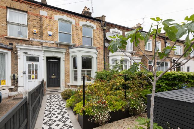 Thumbnail Terraced house for sale in Borthwick Road, London