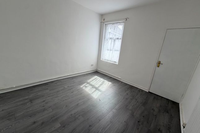 19 Station Street West, Coventry photo 4