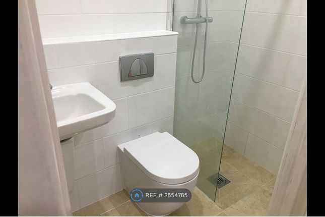 Flat, Bedford photo 3