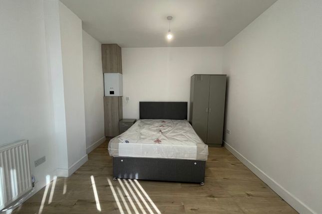 Flat 2, 49 Marsh Street, Kirkdale photo 2