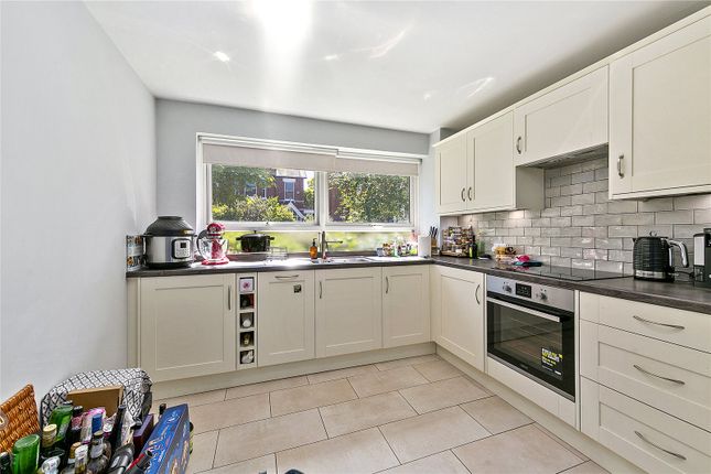 2 Tunstall Court,, Hatherley Road, Richmond photo 3