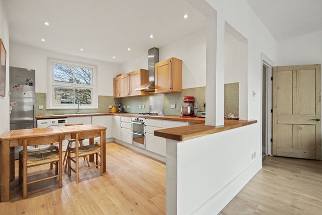 74 Regina Road, London photo 3
