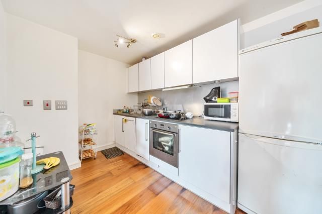 Flat 62, 26, High Street, Slough photo 2