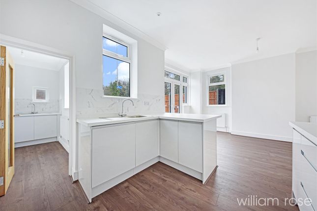80, Empress Avenue, Woodford Green photo 4