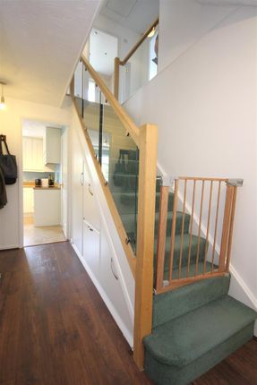 8, Fyfield Close, Fareham photo 3