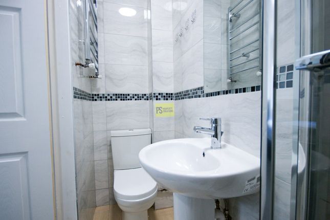 8, Dawlish Road, Birmingham photo 4