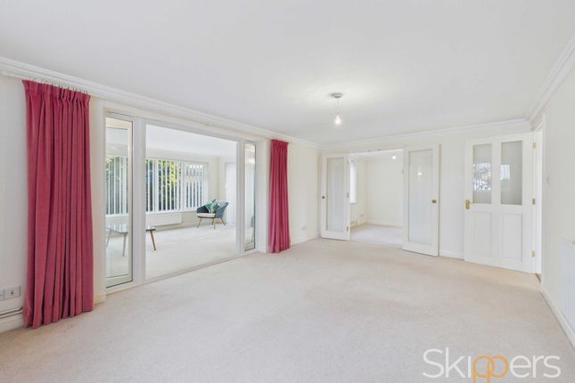 2a Richmond Drive, New Romney photo 2