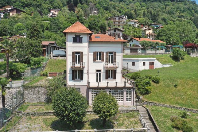 Property for sale in Villa O, 4 Via Del Parco, Dizzasco, Lake Como, 22020