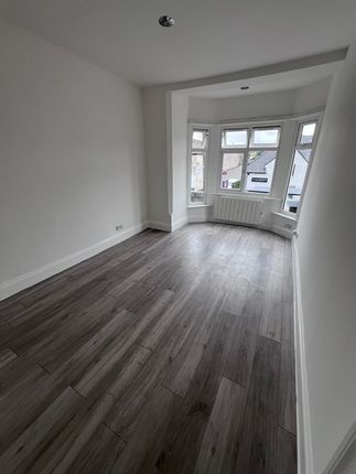 Thumbnail Flat to rent in Radford Road, Coventry