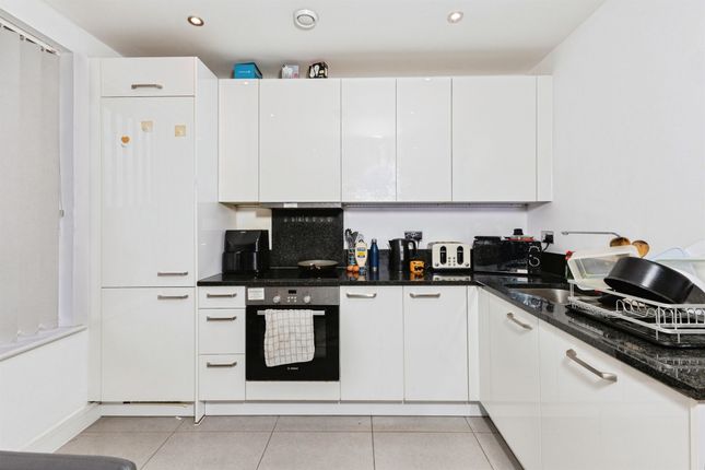 Flat 206, Peregrine House, Bedwyn Mews, READING photo 2