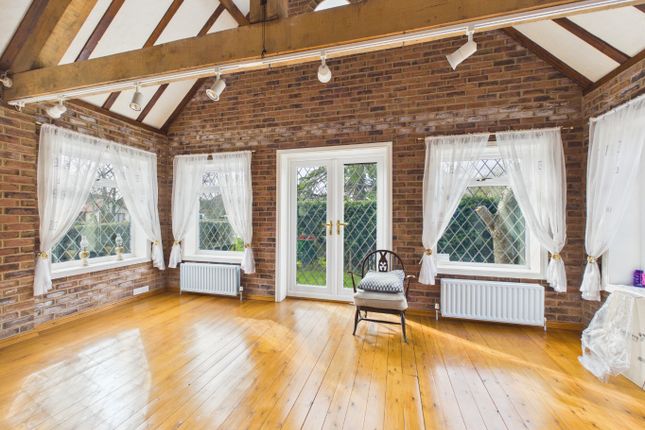 Seven Acres, Ferry Road, Barrow-Upon-Humber photo 2