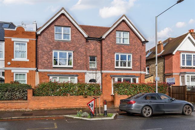 Thumbnail Flat for sale in Lingfield Avenue, Kingston Upon Thames