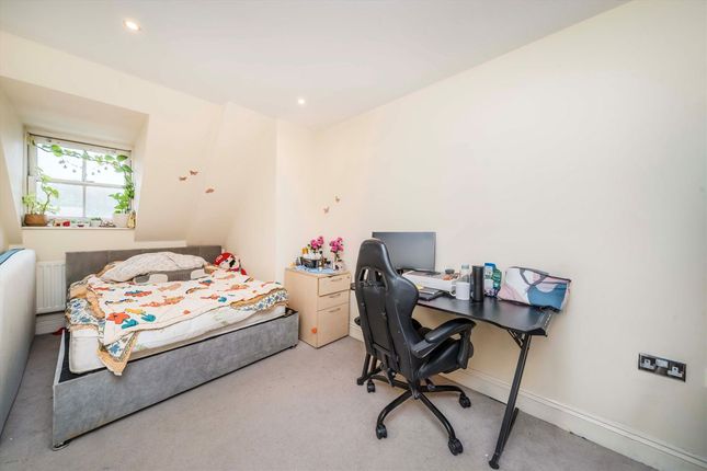 Flat 17, Perry Court, 26-28, Old London Road, Kingston Upon Thames photo 4