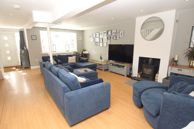 23 Dippers Close, Sevenoaks photo 2