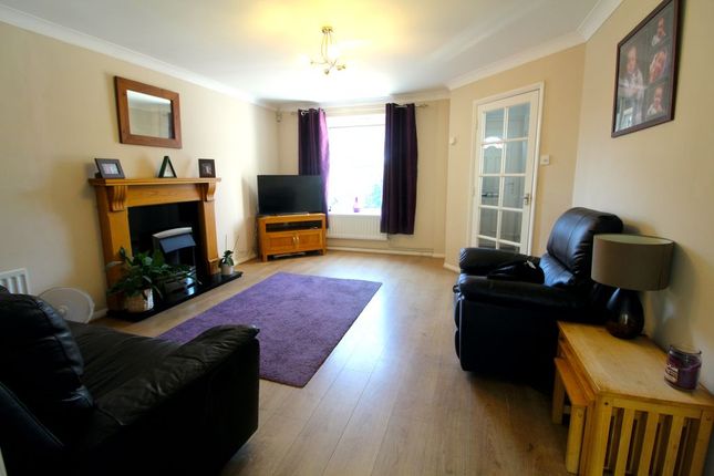 8, Garrett Drive, Bristol photo 4