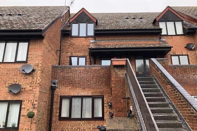 Thumbnail Flat to rent in Silverwood Road, Kettering