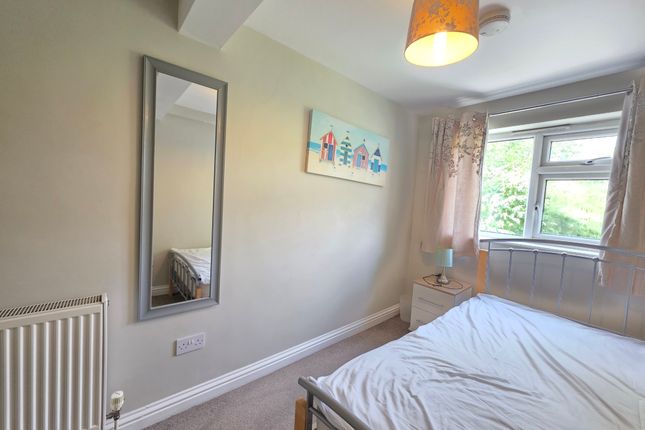 Denton Close, Luton photo 2