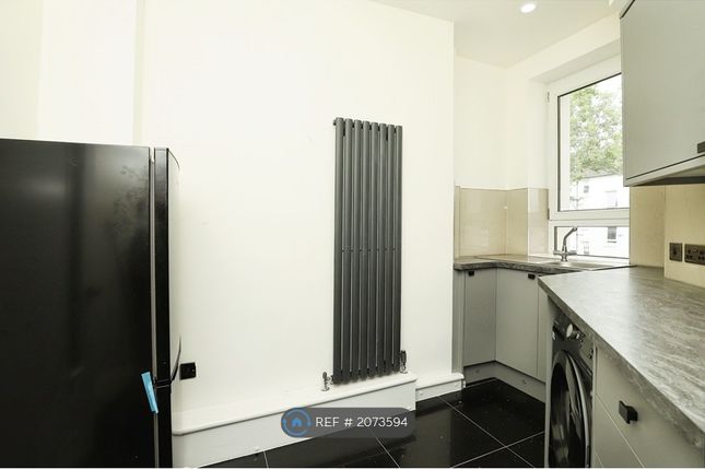 Flat   Madras Street, Madras Street, Glasgow photo 2