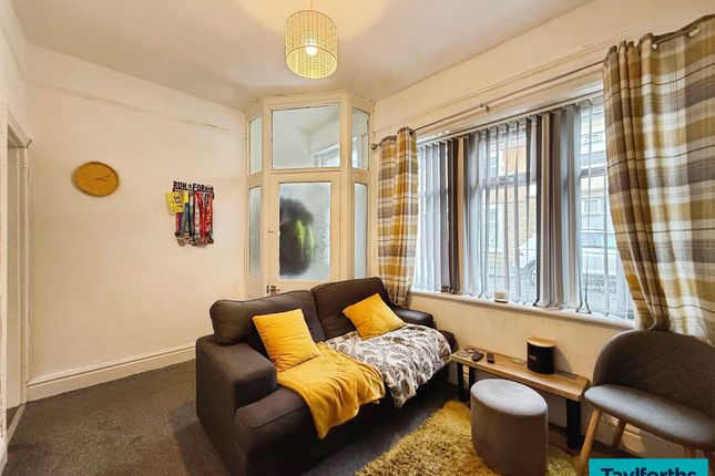 10 Colin Street, Barnoldswick photo 3