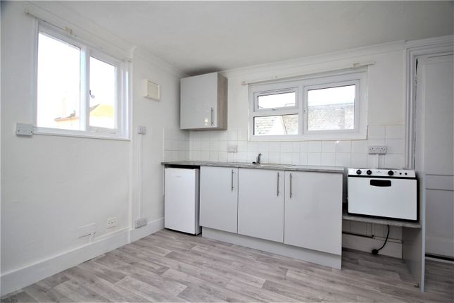 Studio to rent in Shelley Road, Worthing, West Sussex