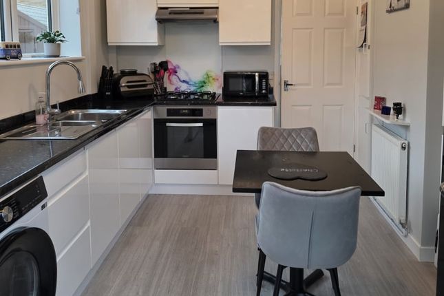 38 Knowle Park, Handforth, Wilmslow photo 3