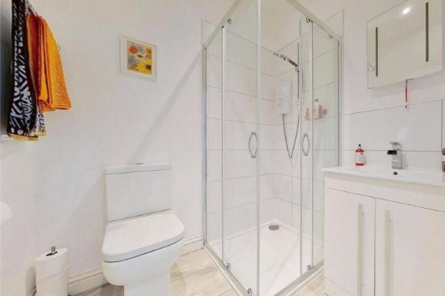 Flat 4 Juniper House, 56A New Broadway,, Worthing photo 5