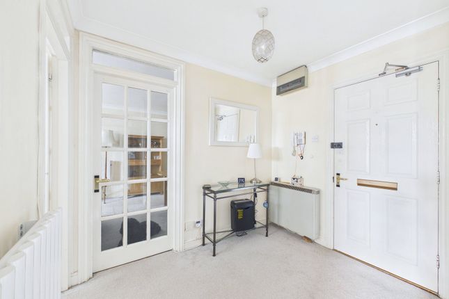 Greenacres,Flat 8, Asheldon Road, Torquay photo 2