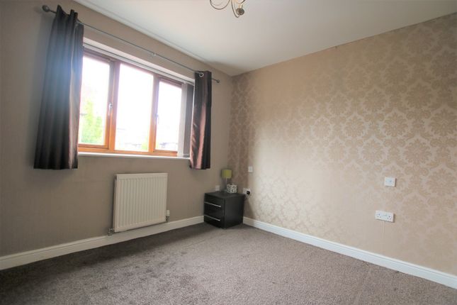Town house for sale in Leamington Road, Blackburn
