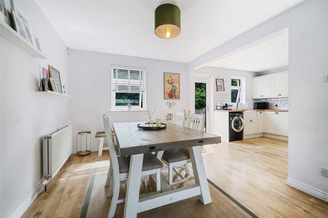 109, Cairngorm Gardens, Glasgow photo 4