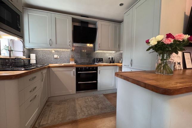 1, Quarry Close, Totnes photo 3