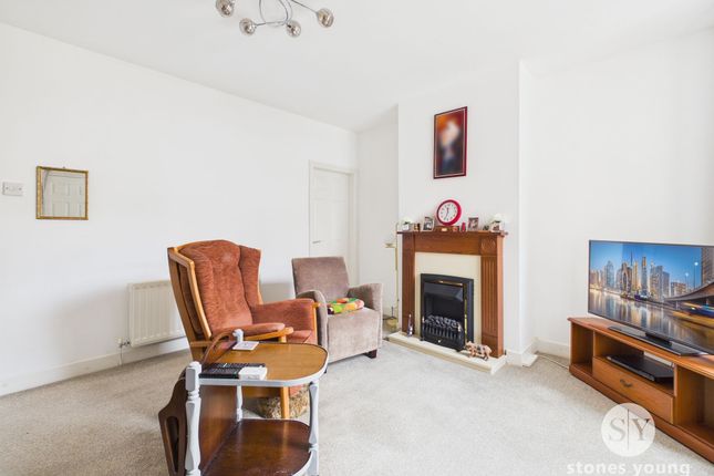 6 Woodville Terrace, Darwen photo 3