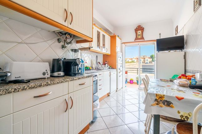 Apartment for sale in 8200 Guia, Portugal